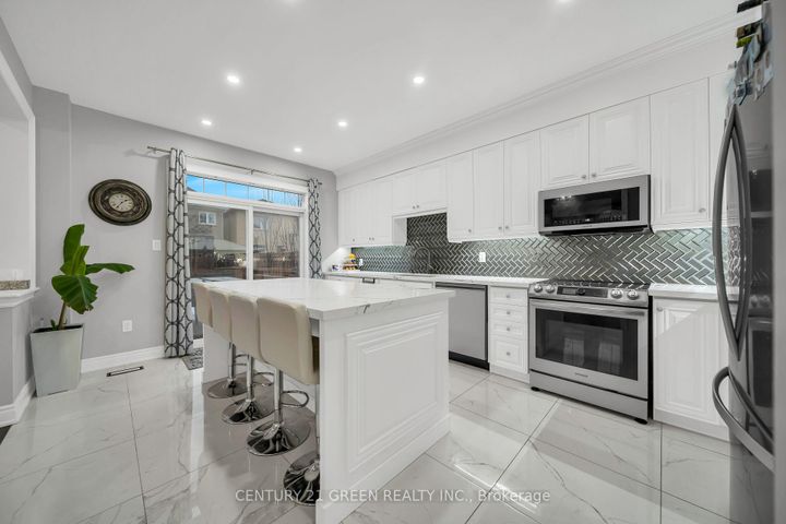 Photo 17 at 2561 Grand Oak Trail, WM Westmount, Oakville