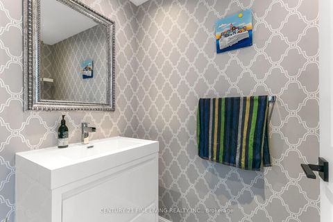 Photo 15 at Th22 - 6 Pirandello Street, Waterfront Communities C1, Toronto