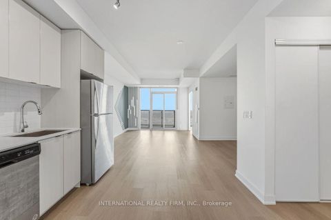 Photo 5 at 710 - 859 The Queensway, Queensway, Toronto