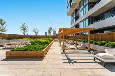 Photo 25 at 710 - 859 The Queensway, Queensway, Toronto