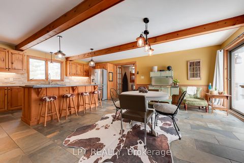 Photo 1 at 3923 Guest Road, Rural Innisfil, Innisfil