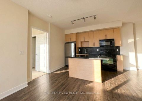 Photo 2 at 605 - 28 Linden Street S, North St. James Town, Toronto