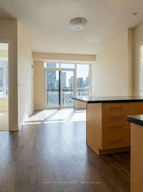 Photo 4 at 605 - 28 Linden Street S, North St. James Town, Toronto