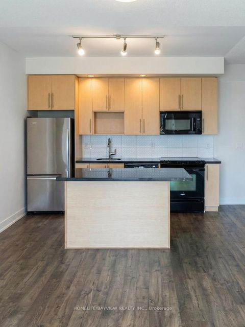 Photo 5 at 605 - 28 Linden Street S, North St. James Town, Toronto