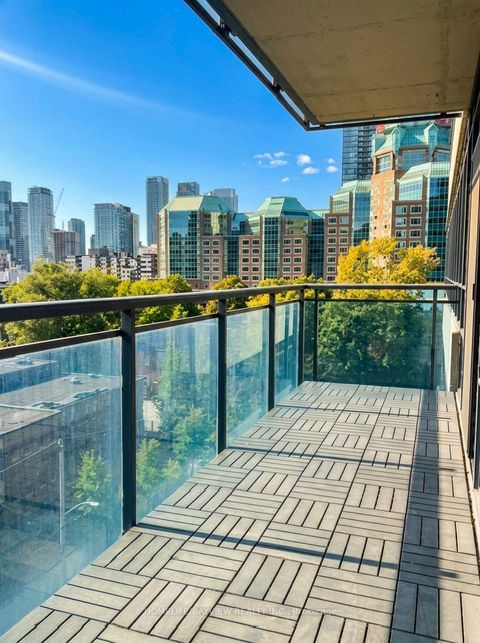 Photo 13 at 605 - 28 Linden Street S, North St. James Town, Toronto