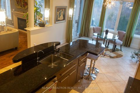 Photo 3 at 35 VANDERVOORT Drive, Jefferson, Richmond Hill