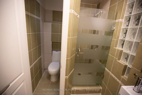 Photo 11 at 35 VANDERVOORT Drive, Jefferson, Richmond Hill