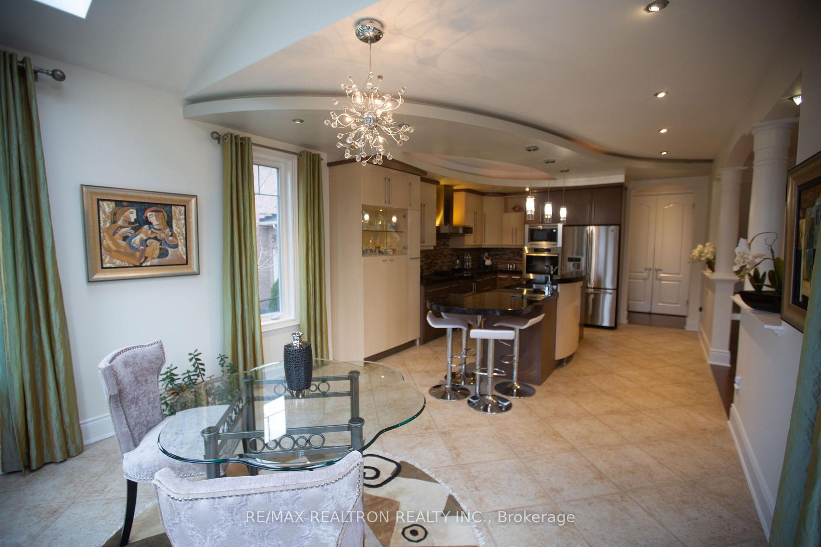 35 VANDERVOORT Drive, Jefferson, Richmond Hill photo number 2