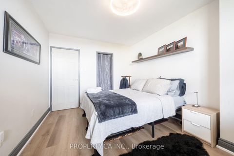 Photo 8 at 806 - 5949 Yonge Street, Newtonbrook East, Toronto