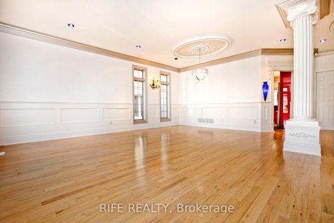 Photo 5 at 573 Old Orchard Grove, Nortown, Toronto