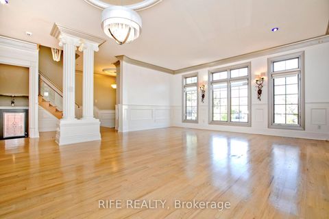 Photo 6 at 573 Old Orchard Grove, Nortown, Toronto