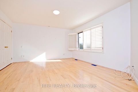 Photo 14 at 573 Old Orchard Grove, Nortown, Toronto