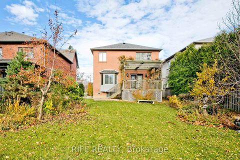 Photo 25 at 573 Old Orchard Grove, Nortown, Toronto