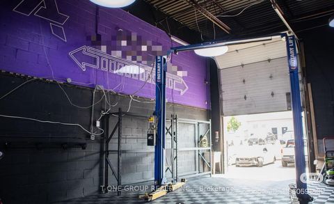 Photo 4 at 29 - 2899 Steels Avenue W, York University Heights, Toronto