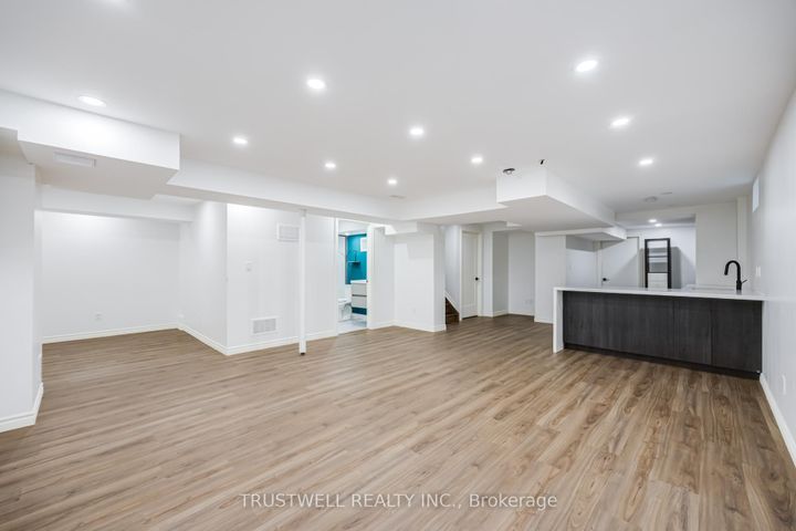 Photo 26 at 467 Pleasant Ridge Avenue, Patterson, Vaughan