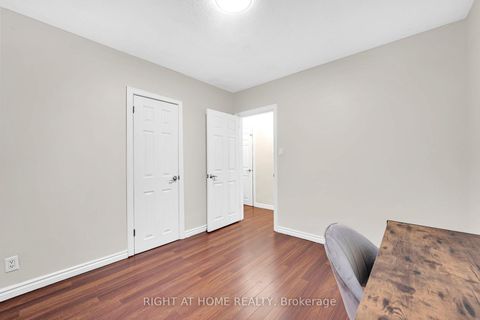 Photo 17 at 5 Hollingworth Drive, Dorset Park, Toronto