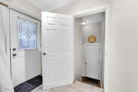 Photo 25 at 5 Hollingworth Drive, Dorset Park, Toronto