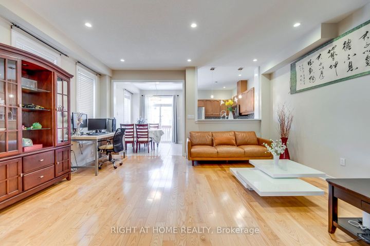 Photo 4 at 3402 Fountain Park Avenue, Churchill Meadows, Mississauga