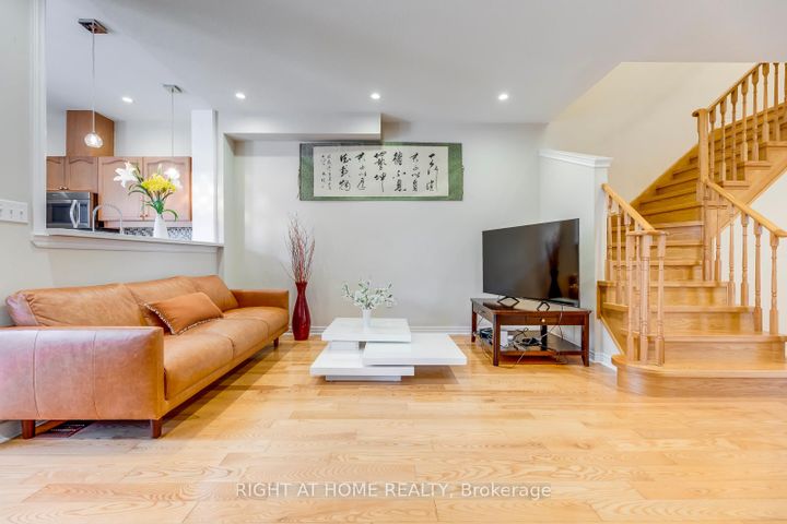 Photo 5 at 3402 Fountain Park Avenue, Churchill Meadows, Mississauga