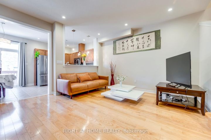 Photo 6 at 3402 Fountain Park Avenue, Churchill Meadows, Mississauga