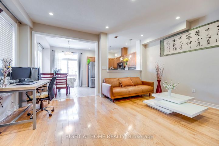 Photo 8 at 3402 Fountain Park Avenue, Churchill Meadows, Mississauga