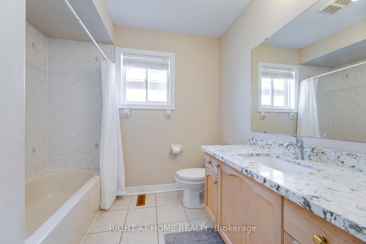 Photo 29 at 3402 Fountain Park Avenue, Churchill Meadows, Mississauga