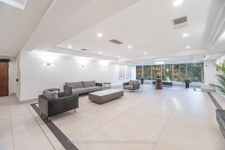 Photo 4 at 1107 - 22 Hanover Road, Queen Street Corridor, Brampton