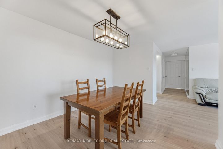 Photo 8 at 1107 - 22 Hanover Road, Queen Street Corridor, Brampton