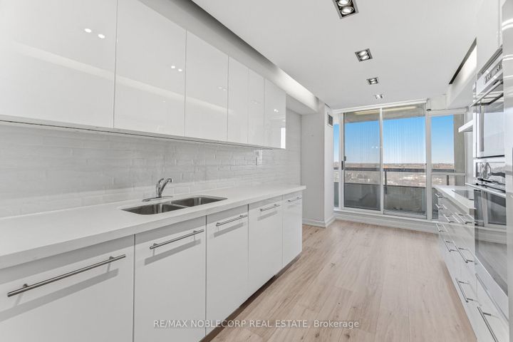 Photo 13 at 1107 - 22 Hanover Road, Queen Street Corridor, Brampton