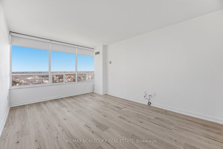 Photo 17 at 1107 - 22 Hanover Road, Queen Street Corridor, Brampton