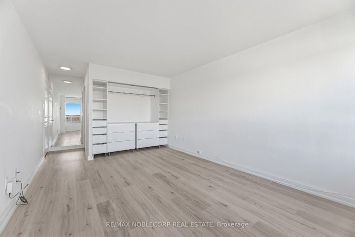 Photo 18 at 1107 - 22 Hanover Road, Queen Street Corridor, Brampton