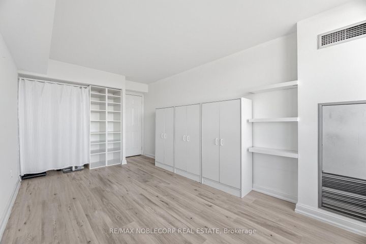 Photo 21 at 1107 - 22 Hanover Road, Queen Street Corridor, Brampton