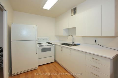 Photo 8 at 1605 - 260 Scarlett Road, Smythe, Toronto