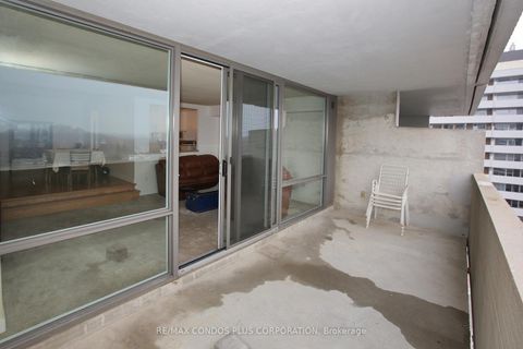 Photo 22 at 1605 - 260 Scarlett Road, Smythe, Toronto