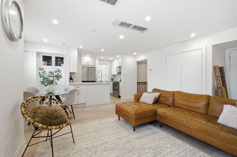 Photo 5 at 1029 - 75 Weldrick Road E, Observatory, Richmond Hill