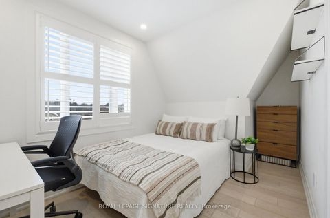 Photo 11 at 1029 - 75 Weldrick Road E, Observatory, Richmond Hill