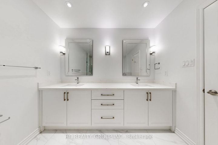 Photo 18 at 204B Finch Avenue E, Newtonbrook East, Toronto