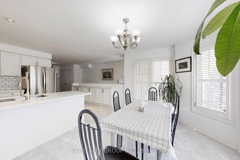 Photo 2 at 204B Finch Avenue E, Newtonbrook East, Toronto