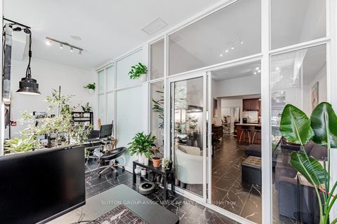 Photo 3 at 110 - 628 Fleet Street, Niagara, Toronto