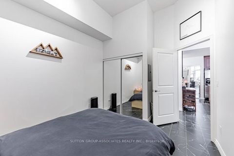 Photo 13 at 110 - 628 Fleet Street, Niagara, Toronto