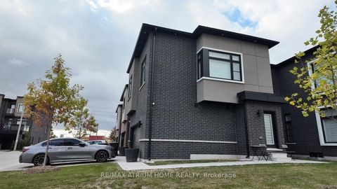 Photo 2 at 5 Norbury Crescent, Bendale, Toronto