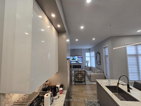 Photo 7 at 5 Norbury Crescent, Bendale, Toronto