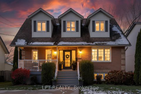 Photo 4 at 18 Canal Street, Keswick South, Georgina