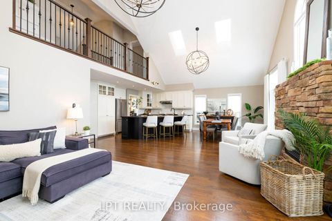 Photo 12 at 18 Canal Street, Keswick South, Georgina