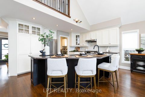 Photo 13 at 18 Canal Street, Keswick South, Georgina