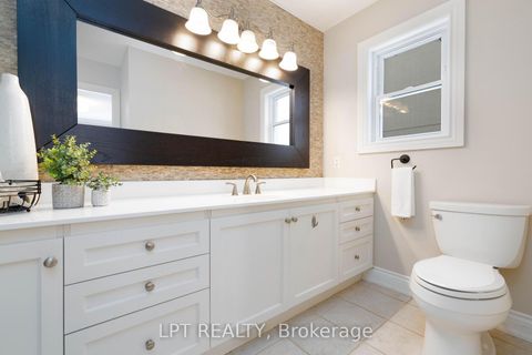 Photo 19 at 18 Canal Street, Keswick South, Georgina