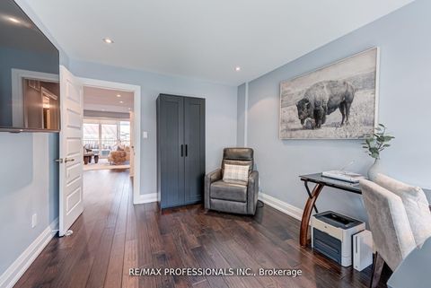 Photo 17 at 372 Silverthorn Avenue, Eglinton West, Toronto