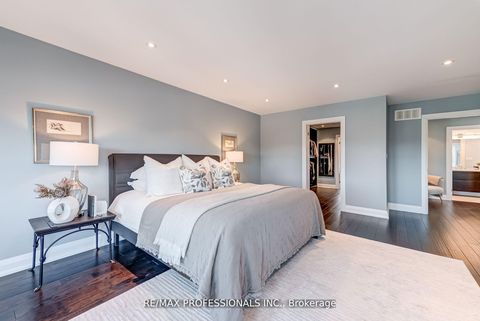 Photo 26 at 372 Silverthorn Avenue, Eglinton West, Toronto