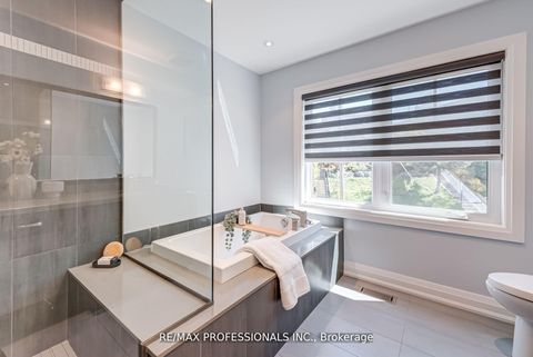 Photo 29 at 372 Silverthorn Avenue, Eglinton West, Toronto