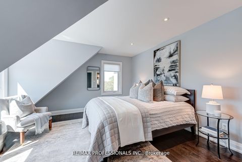 Photo 31 at 372 Silverthorn Avenue, Eglinton West, Toronto